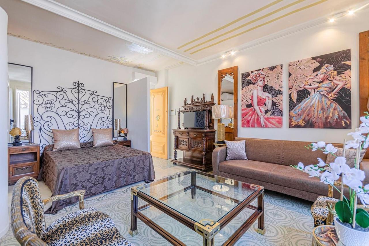 Aparthotel El Petit Palauet Canet De Mar Esterno foto