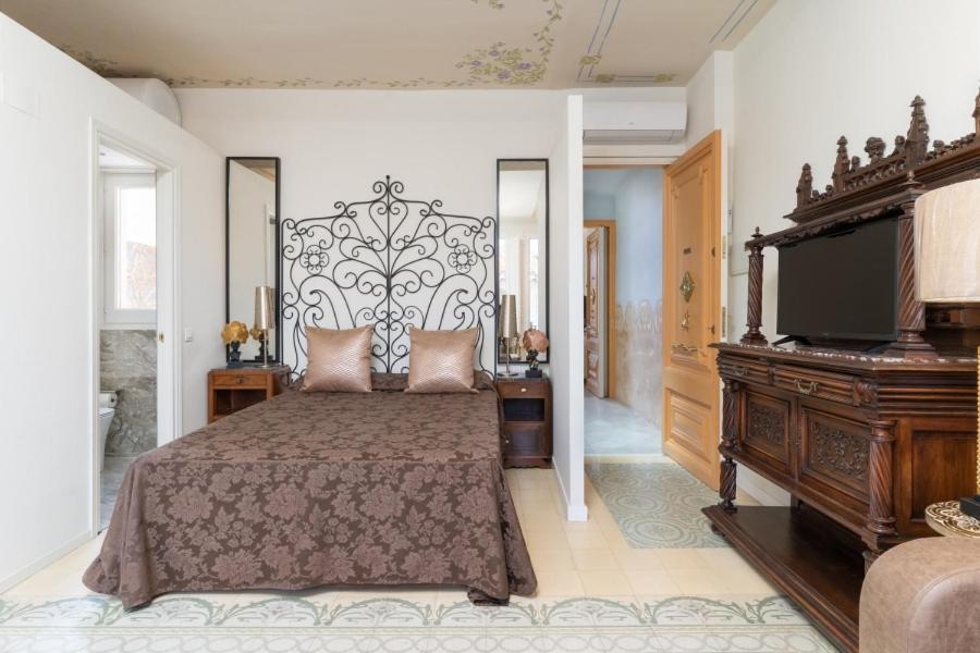 Aparthotel El Petit Palauet Canet De Mar Esterno foto