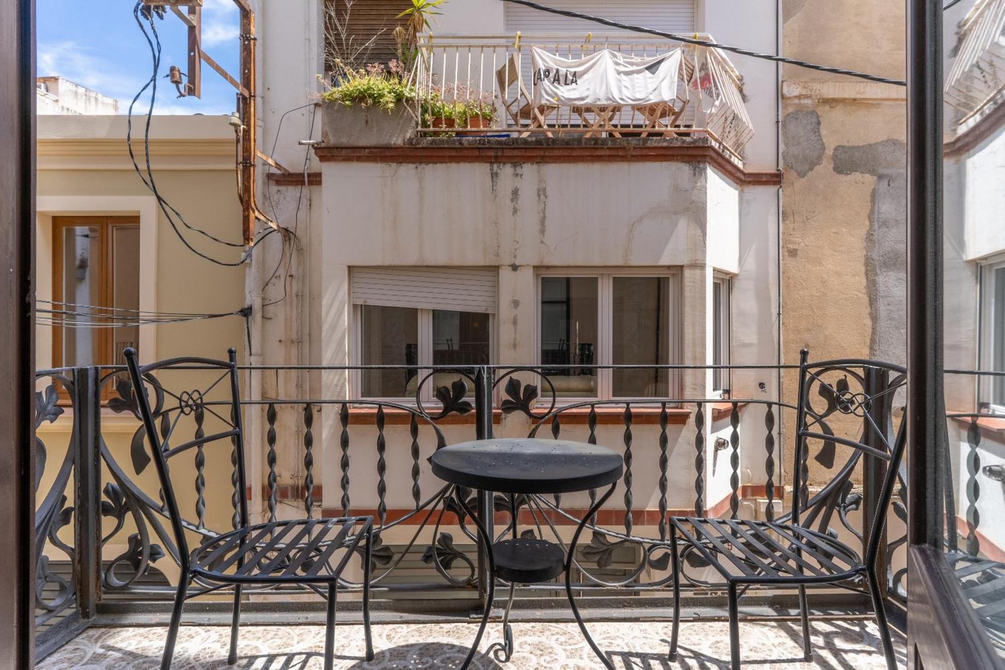 Aparthotel El Petit Palauet Canet De Mar Esterno foto