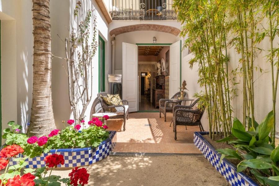 Aparthotel El Petit Palauet Canet De Mar Esterno foto