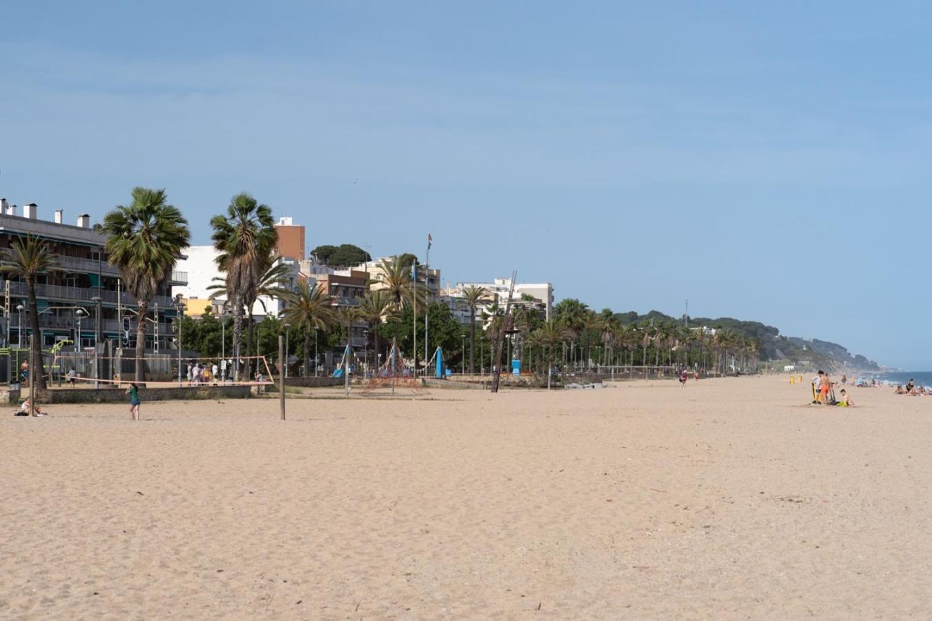 Aparthotel El Petit Palauet Canet De Mar Esterno foto