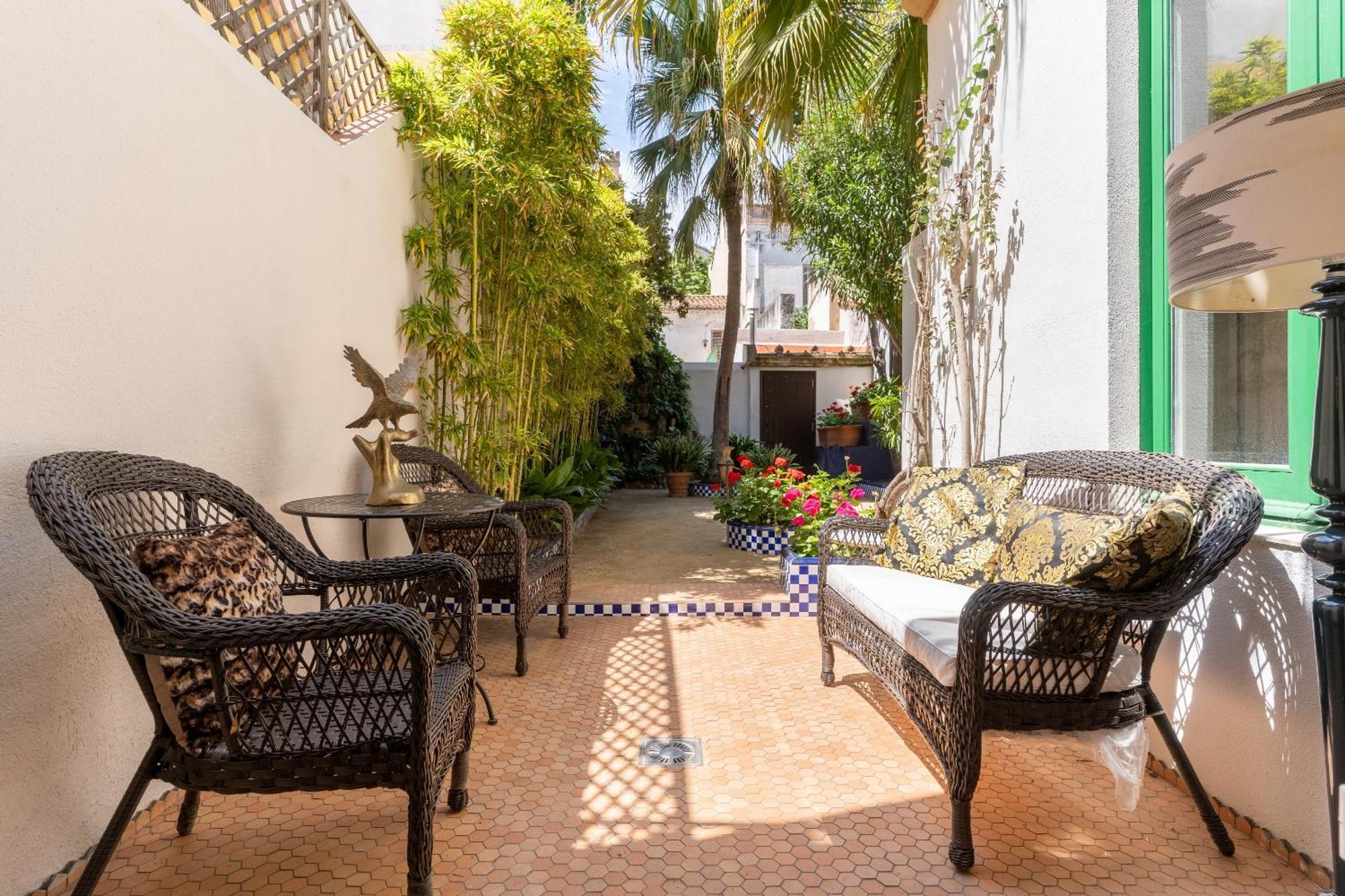 Aparthotel El Petit Palauet Canet De Mar Esterno foto