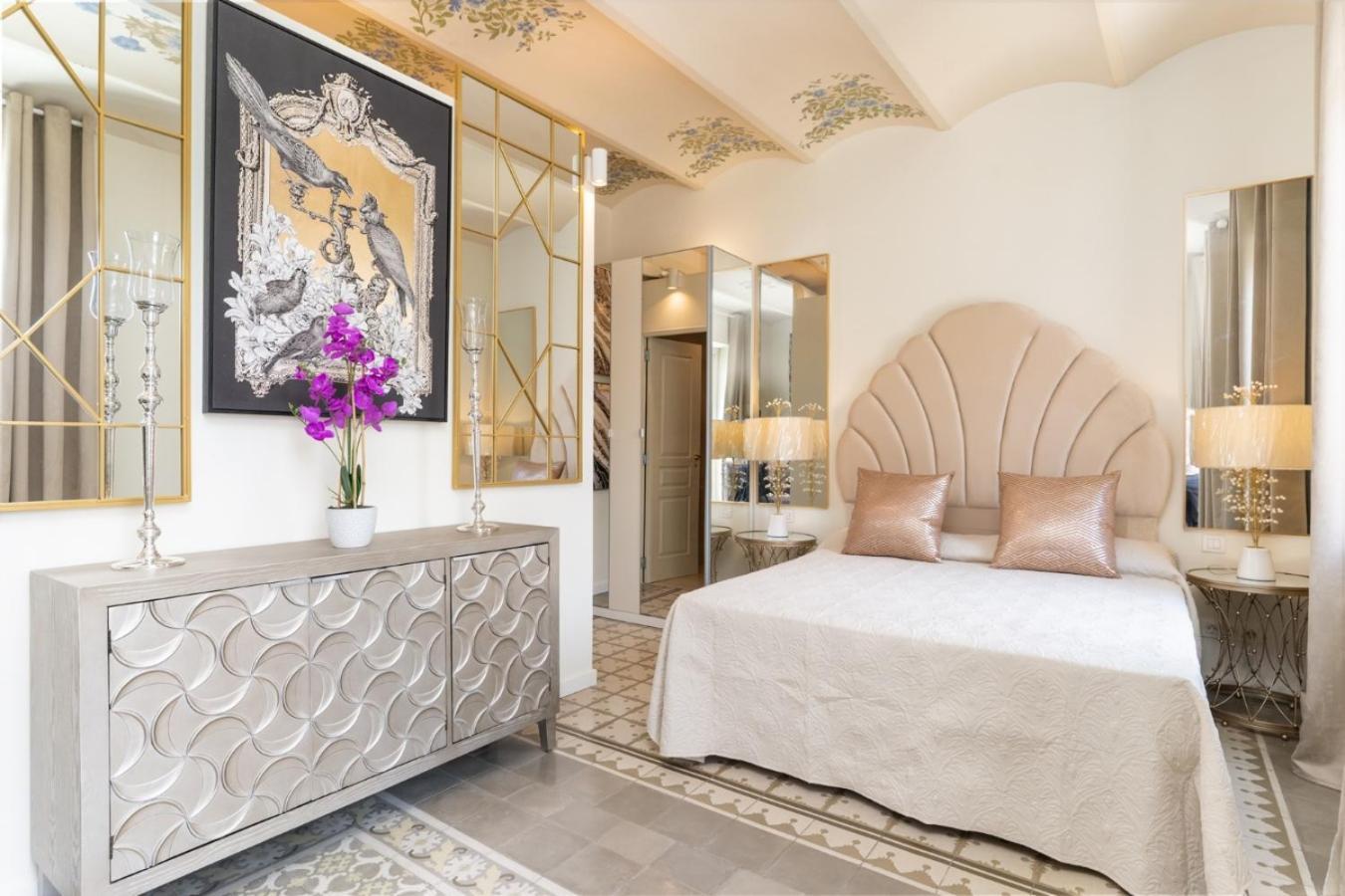 Aparthotel El Petit Palauet Canet De Mar Esterno foto