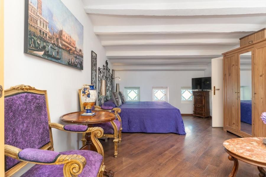 Aparthotel El Petit Palauet Canet De Mar Esterno foto